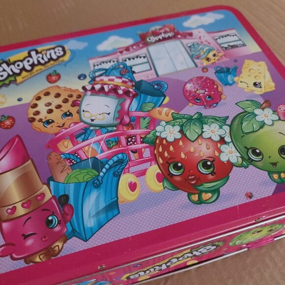SHOPKINS Metal Lunch Box - Collectible Collector’s Tin Handle 2013 Purple Pink - Picture 4 of 5